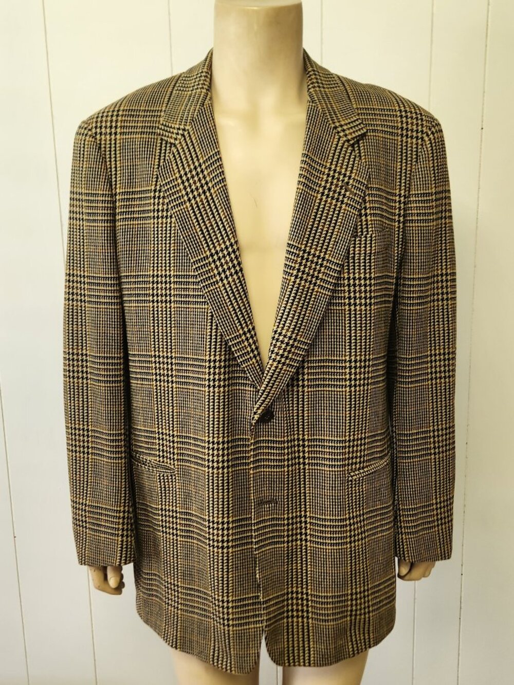Donna Karan sport coat 43L, brown plaid wool vintage 1980s